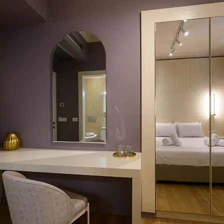 Apartment Blueblood - The