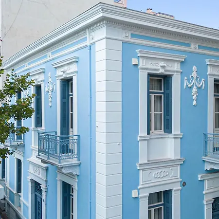 Apartment Blueblood - The *