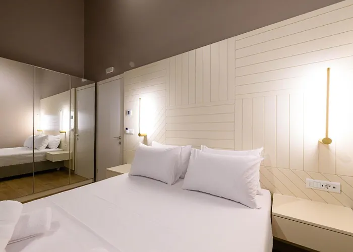 아파트 Blueblood - The *