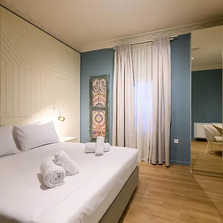 Apartment Blueblood - The