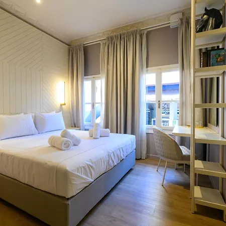 Blueblood - The Διαμέρισμα *