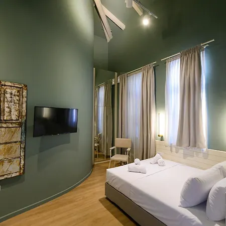 Apartment Blueblood - The