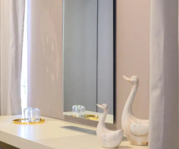 Blueblood - The Διαμέρισμα Καλαμάτα