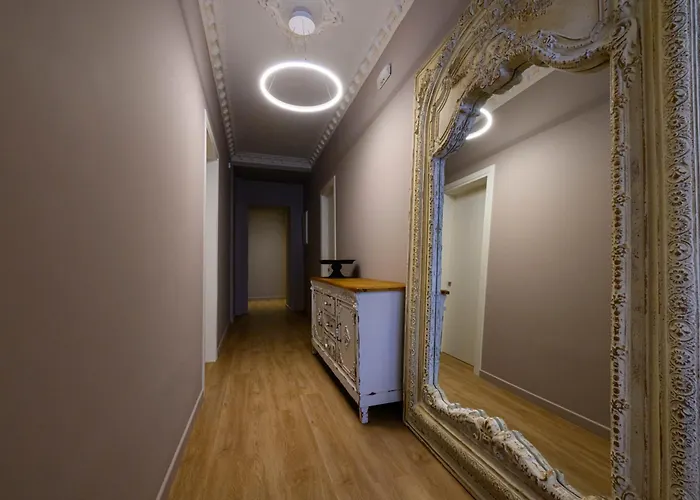 Blueblood - The Apartamento Calamata