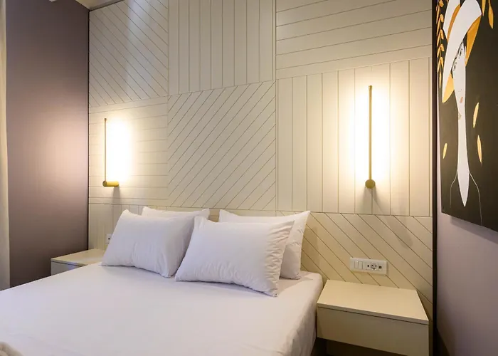 Blueblood - The Διαμέρισμα *