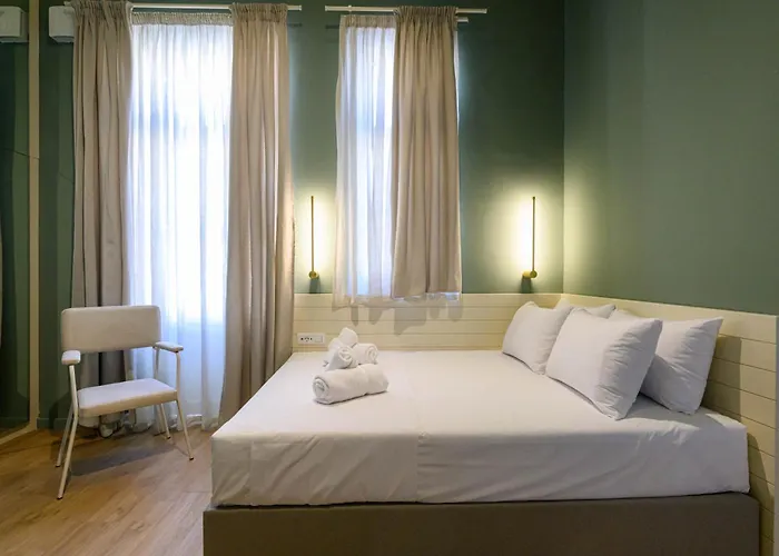 Blueblood - The Apartamento Calamata