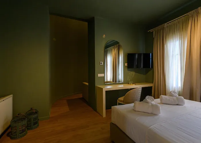 Blueblood - The * Calamata