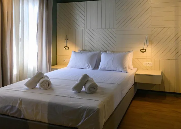 Blueblood - The Διαμέρισμα